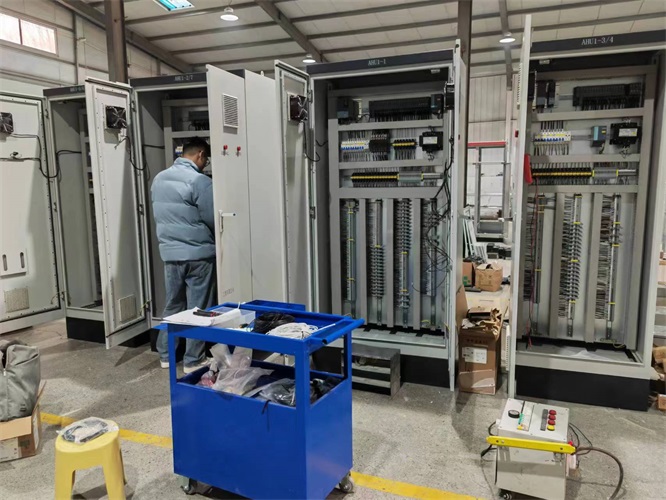 高品質的仿威圖機柜使用期間注意什么？